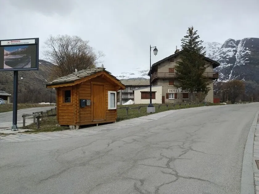 © Arrêt de bus - C. Mougel - CCHMV
