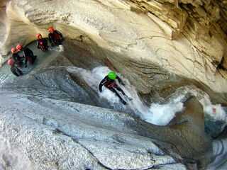 © En canyon - Bureau des guides de Bessans