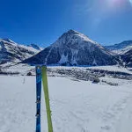 © Peau de ski de randonnée présente sous le ski à la montée - ©B.Filliol OT HMV
