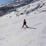 © Ski alpin sur le domaine de Bessans Haute Maurienne Vanoise - OT Haute Maurienne Vanoise - Cédric Fogarolo