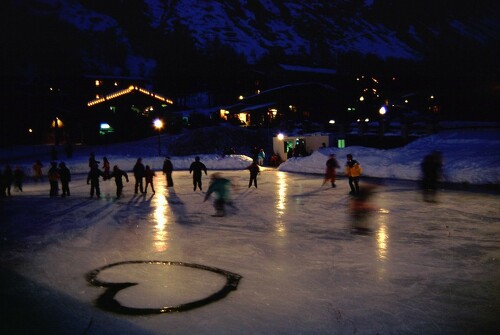 Natural ice rink