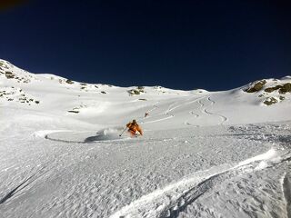 © Ski hors piste avec le Bureau des guides de Bessans - Laurent Boniface