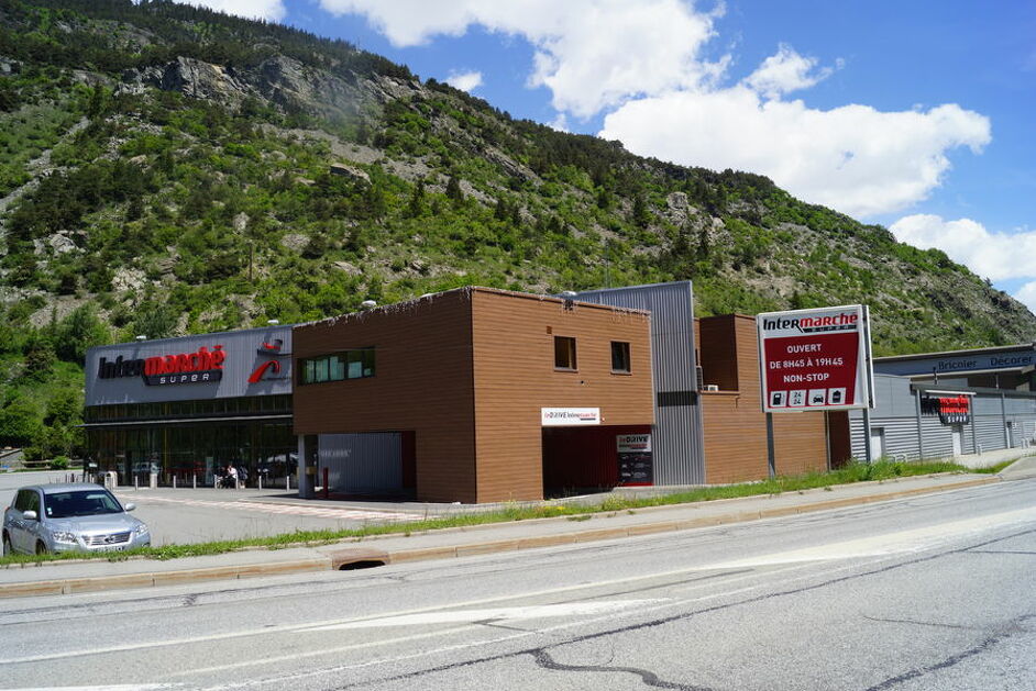 © Intermarché Super à Fourneaux - CCHMV