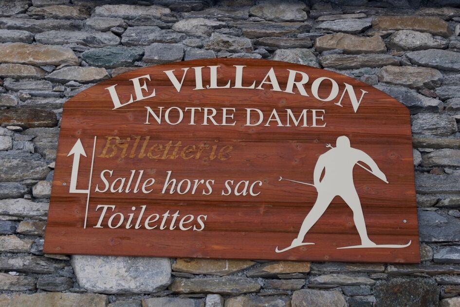 © Salle hors-sac du Villaron à Bessans - ©Inconnu