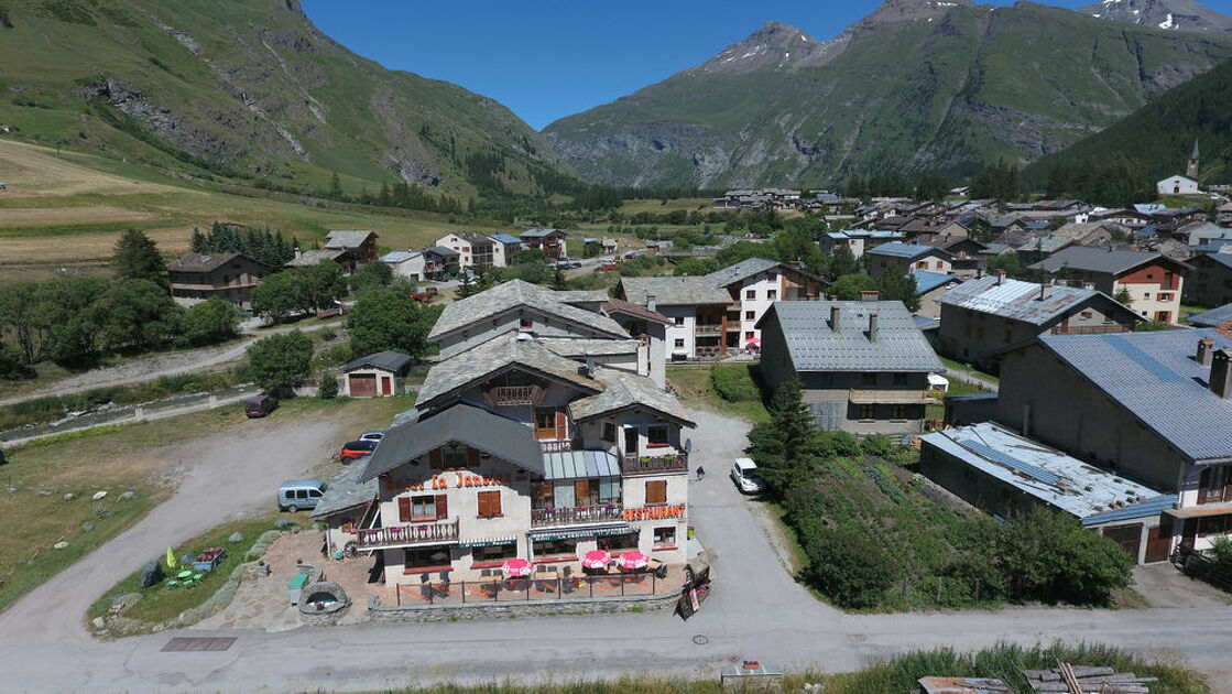 © hotel-la-vanoise-bessans - clappier