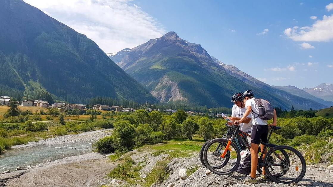 © Vtt les bords de l'arc sur Bessans - OTHMV - B. Filliol