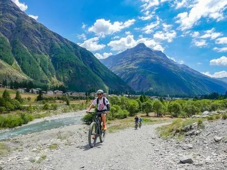 Chemin du Petit Bonheur mountain bike trail from Bonneval/Arc to Modane