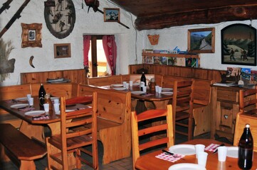 © bessans-restaurant-pistes-grange-traverole - G.Vincendet