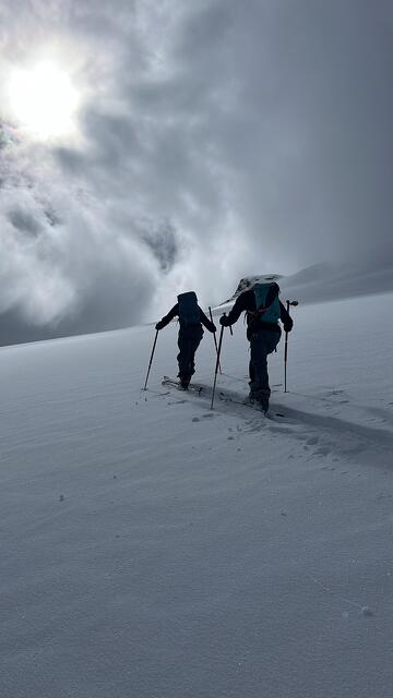 © Ski de randonnée avec le Bureau des Guides de Bessans - Laurent Boniface