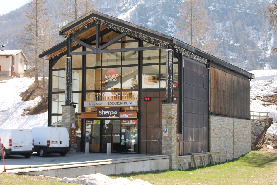 © Magasin Sport 2000-Tracq Sports à Bessans - C.Royer - OTHMV