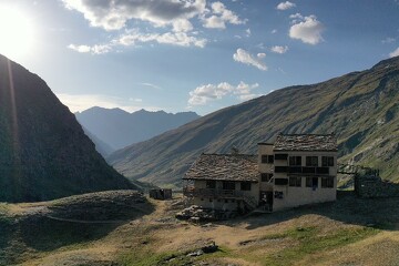 © bessans-ete-refuge-averole-vue-exterieure_sebastien-notter - Sébastien Notter