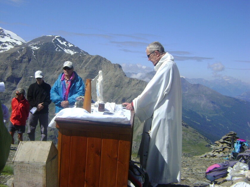© Pèlerinage de Tierce surplombant le plateau nordique de Bessans - Jeremy Tracq