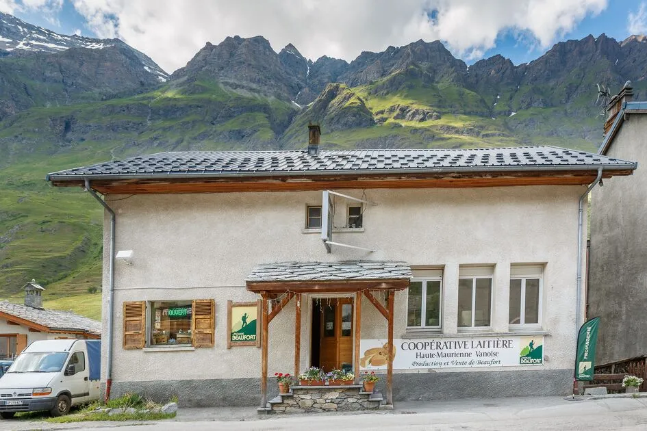 © Coopérative Laitière de Haute Maurienne Vanoise à Bessans - Coopérative Laitière de Haute Maurienne Vanoise