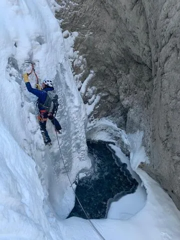 © Introduction to Ice Climbing with Altitude in Bessans - Upguides