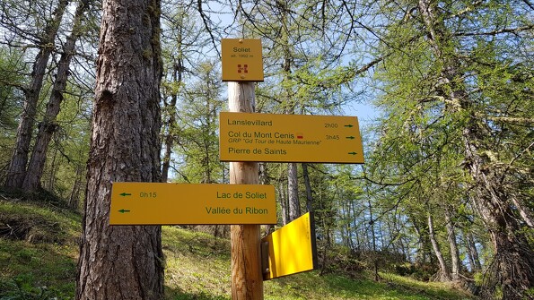 Tour du lac de Soliet par la vallée du Ribon à pied