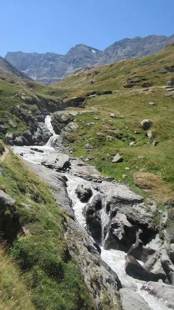 © Pas de la Mule Trail from the Avérole Refuge - CCHMV APN