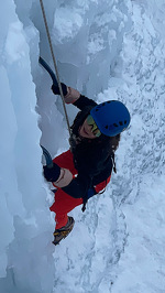 © Escalade sur glace avec le Bureau des Guides de Bessans - Laurent Boniface