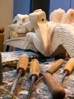 © Le Chapoteur, sculpteur, à Bessans - F.Personnaz