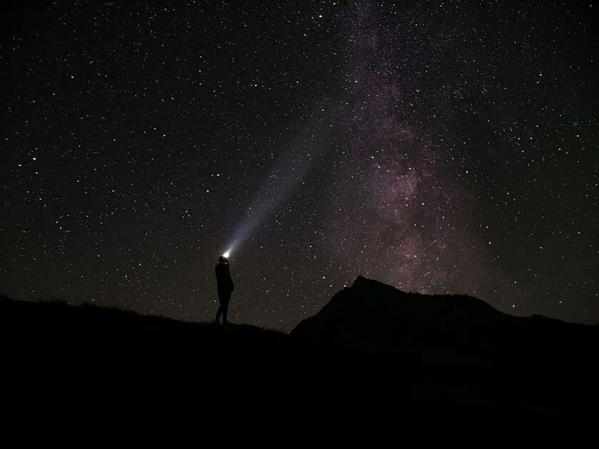 © Soirée astronomie - découverte du ciel sous un planetarium_Bessans - D.Cuvelier-OTHMV