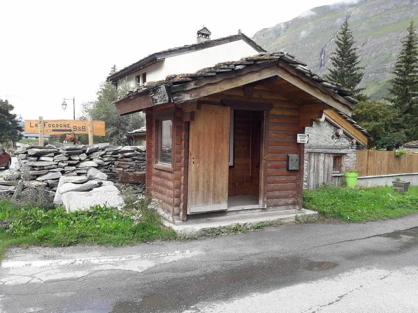 Bus stop N°205 : La Placette - CCHMV