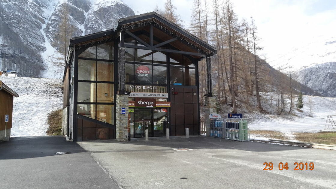 © bessans-superette-sherpa - Bernard Tracq