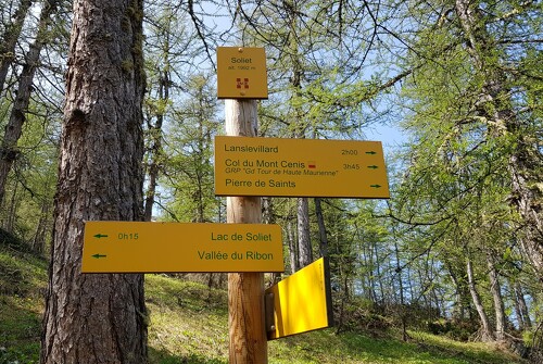 Tour du lac de Soliet par la vallée du Ribon à pied