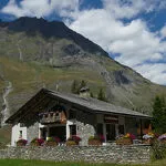© bessans-summer-exterior-view_gite-petit-bonheur - Petit Bonheur