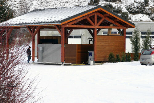 Borne de services camping-car
